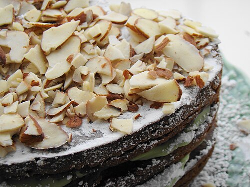 Apple and Almond Cake