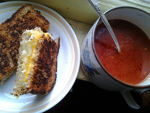 Garlic, Tomato and Cheddar Sandwich