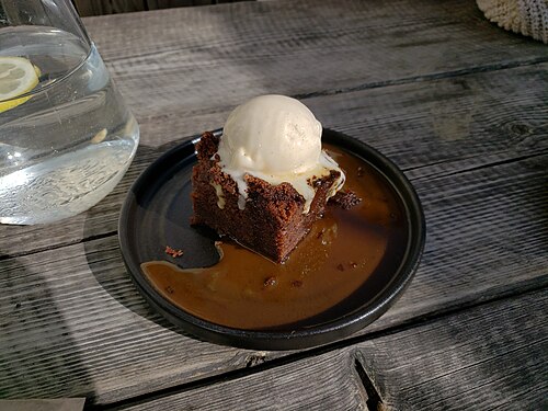 Sticky Date Pudding
